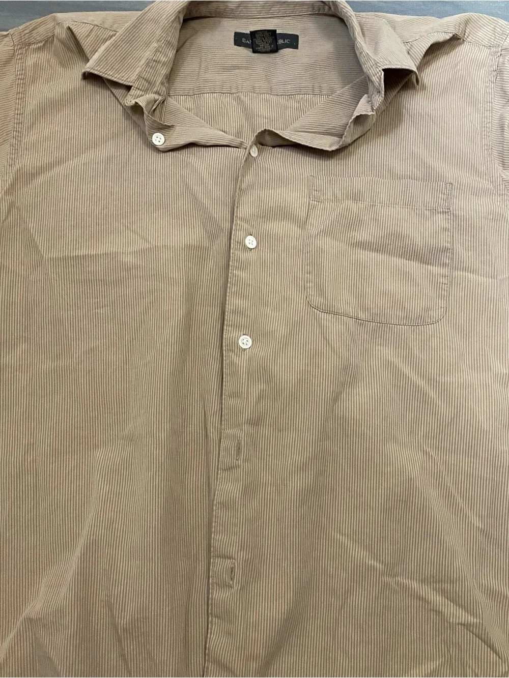 Banana Republic Men's Short-Sleeve Button-Down in Khaki